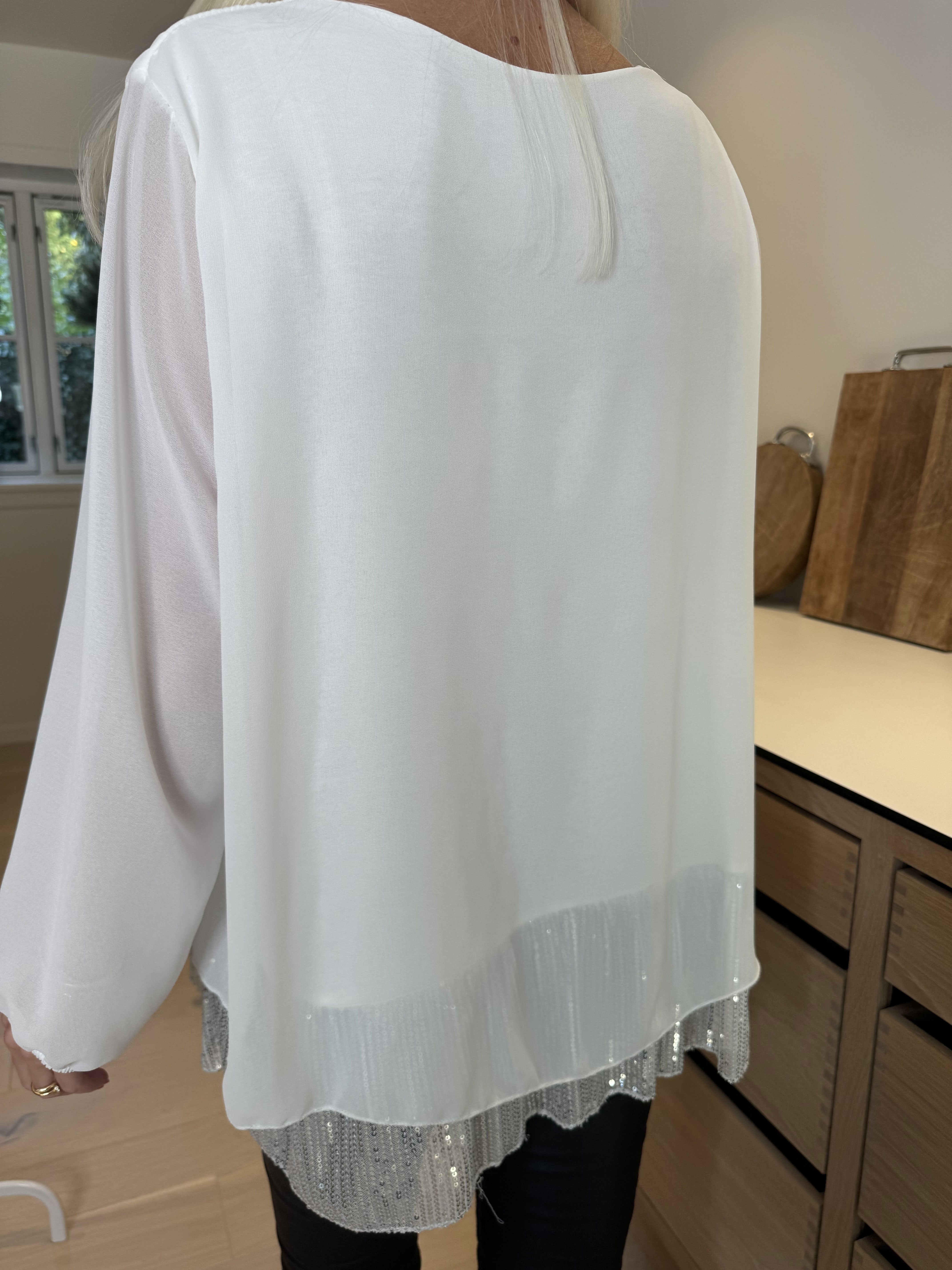 Luby - Tunika i chiffong med paljettkant